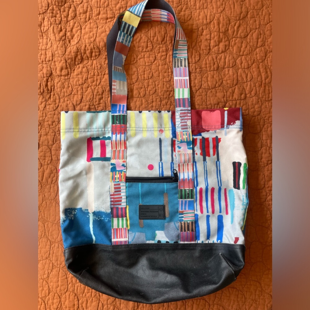 Limited edition HEX canvas tote with rubber bottom